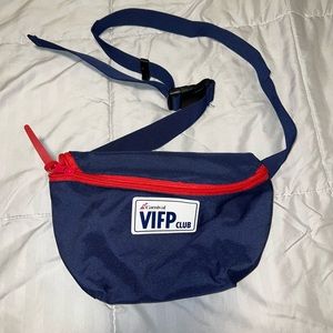 CARNIVAL CRUISE VIFP CLUB BLUE FANNY PACK NEW & SEALED